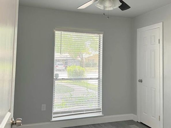 909  Milky Way , Garland Texas 75040