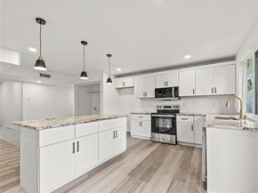 326  Bluebonnet Trail , Garland Texas 75043