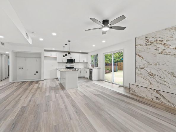 326  Bluebonnet Trail , Garland Texas 75043