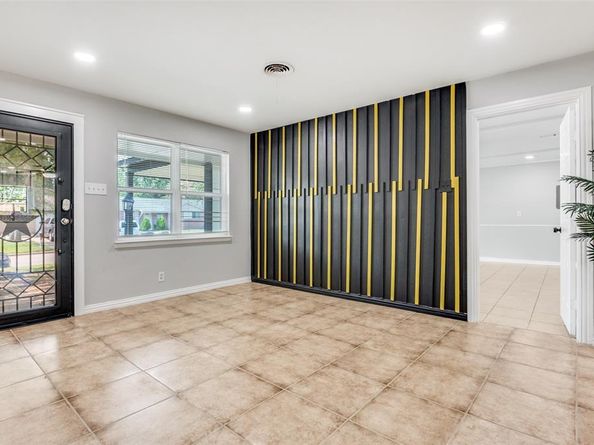 601  Alaska Street , Arlington Texas 76011