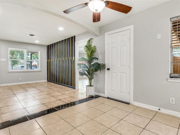 601  Alaska Street , Arlington Texas 76011