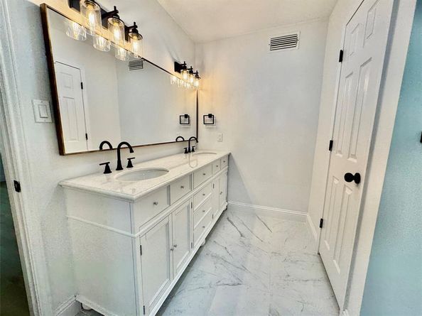 7720  Radford Circle , Plano Texas 75025