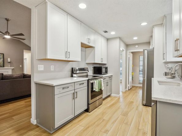 226 E Ridgegate Drive , Garland Texas 75040