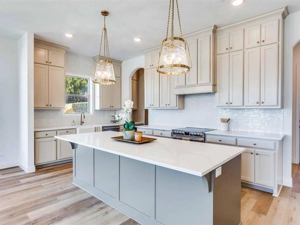 8965  Armstrong Court , Benbrook Texas 76126