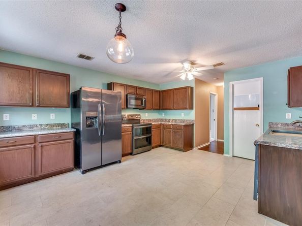 1304  Willow Tree Drive , McKinney Texas 75071