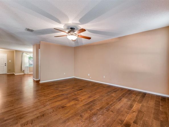 1304  Willow Tree Drive , McKinney Texas 75071