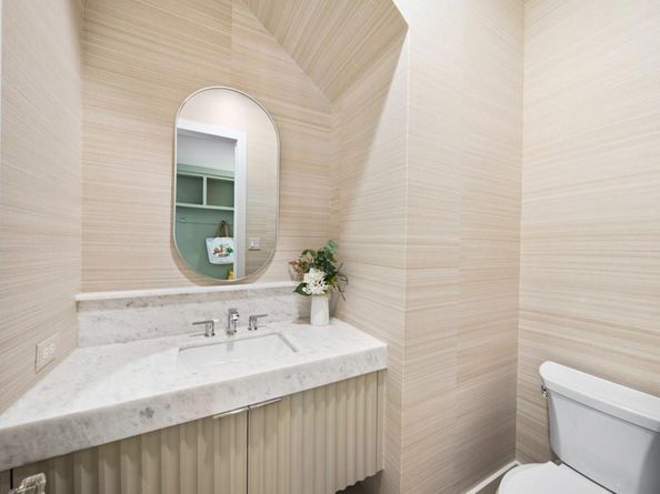 7623  Robin Road , Dallas Texas 75209