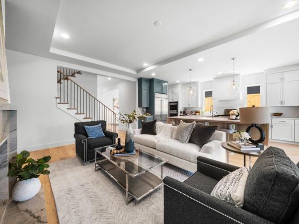 7623  Robin Road , Dallas Texas 75209