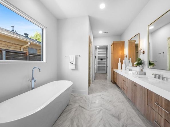7623  Robin Road , Dallas Texas 75209