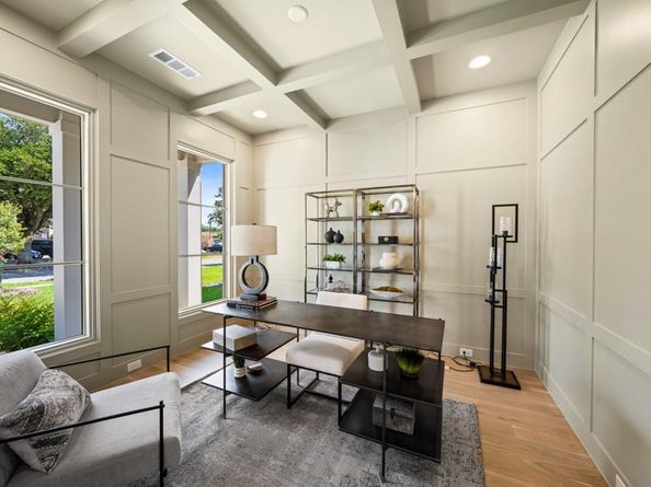 7623  Robin Road , Dallas Texas 75209
