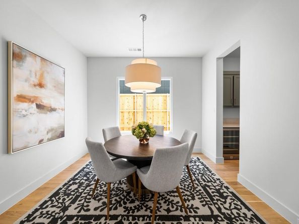7623  Robin Road , Dallas Texas 75209