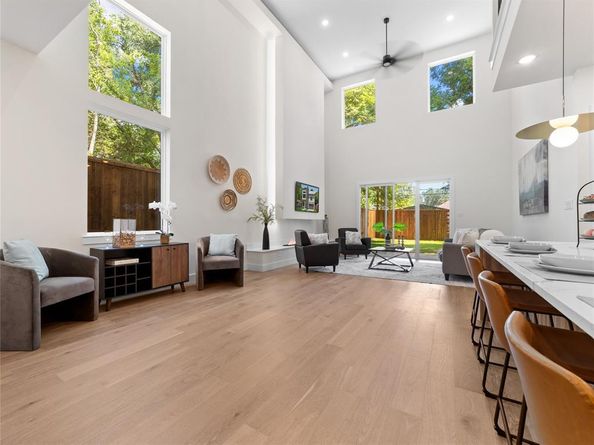 416  Mount Auburn Avenue , Dallas Texas 75223
