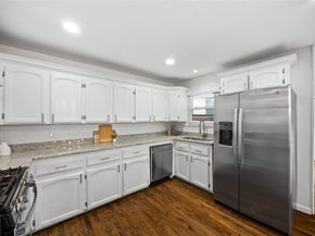 7024  Irongate Lane , Dallas Texas 75214