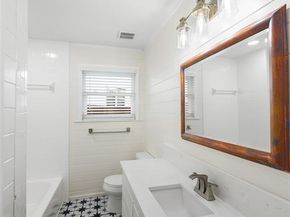 7024  Irongate Lane , Dallas Texas 75214