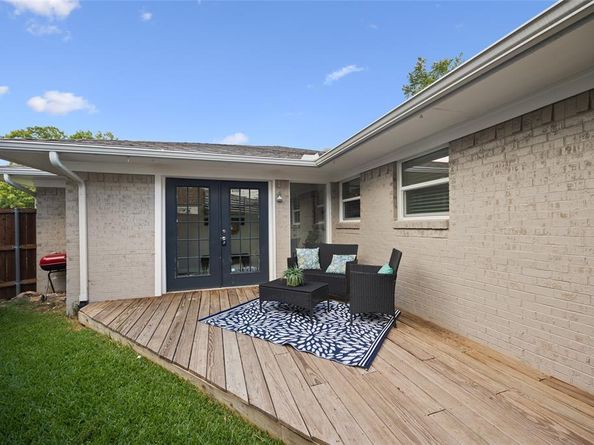 7024  Irongate Lane , Dallas Texas 75214