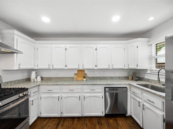 7024  Irongate Lane , Dallas Texas 75214