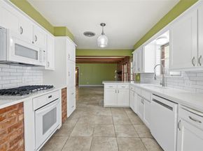 6049  Wimbleton Way , Fort Worth Texas 76133