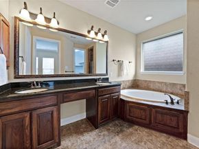 1806  Park Highland Way , Arlington Texas 76012