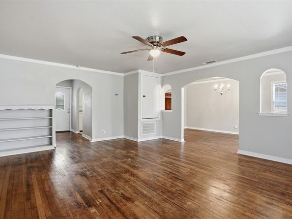 2325  Halbert Street , Fort Worth Texas 76112