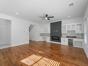 1320  Compton Street , Dallas Texas 75203