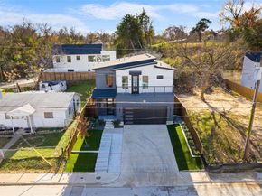 1320  Compton Street , Dallas Texas 75203