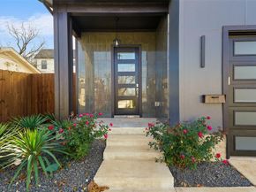 1320  Compton Street , Dallas Texas 75203