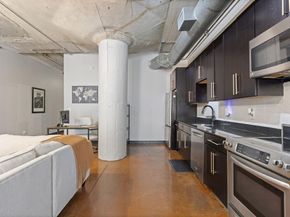 1122  Jackson Street  718, Dallas Texas 75202