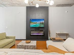 1122  Jackson Street  718, Dallas Texas 75202