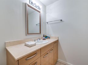 1200  Main Street  701, Dallas Texas 75202