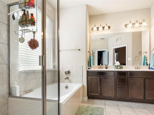 1909  Nob Hill Court , Denton Texas 76210