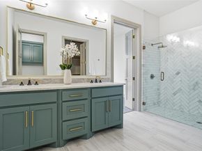 1012 N Oak Street , Roanoke Texas 76262