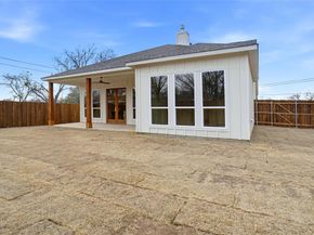 1012 N Oak Street , Roanoke Texas 76262