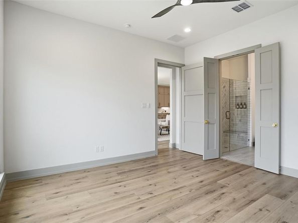 1012 N Oak Street , Roanoke Texas 76262