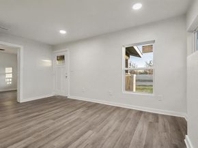 1265 E Maddox Avenue , Fort Worth Texas 76104