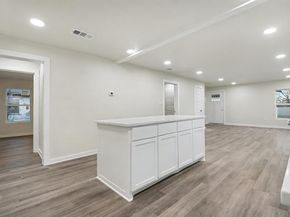 1265 E Maddox Avenue , Fort Worth Texas 76104