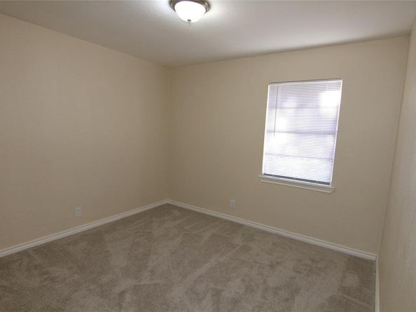 9830  BLUFFCREEK Drive , Dallas Texas 75227