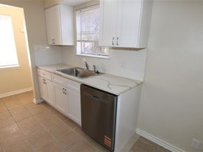 9830  BLUFFCREEK Drive , Dallas Texas 75227