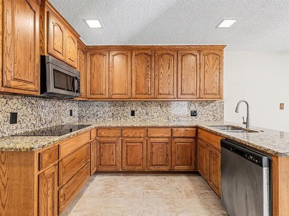 1525  Juniper Lane , Lewisville Texas 75077