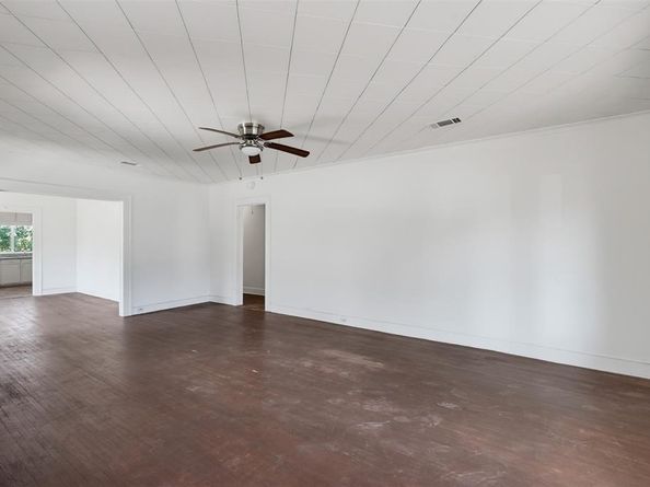 817  Marion Avenue , Fort Worth Texas 76104