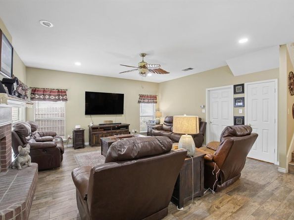 3039  Bosswood Court , Grand Prairie Texas 75052