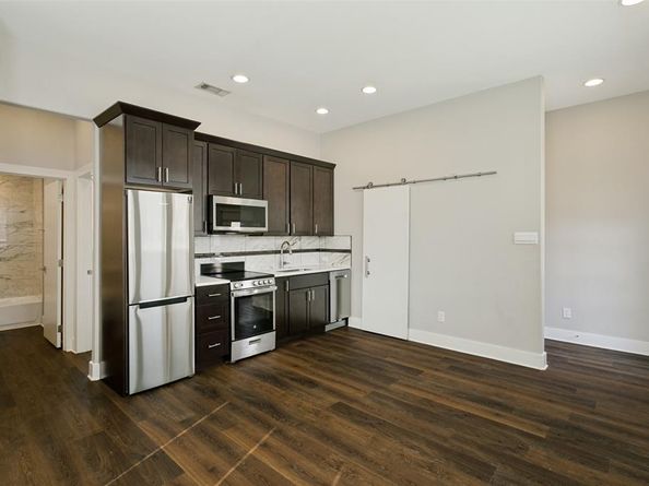 324  Feliks Gwozdz Place , Fort Worth Texas 76104