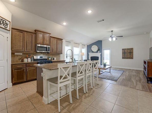 924  Mcgehee Court , Fate Texas 75087