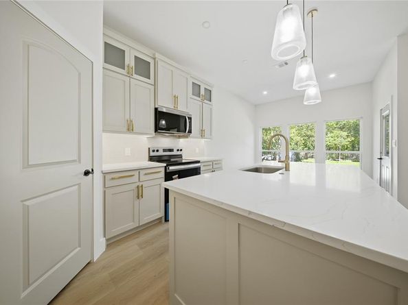 10011  Lansdowne Drive , Dallas Texas 75217