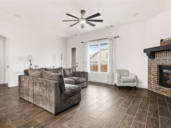 6152  Cobbetts Pond Lane , Fort Worth Texas 76179