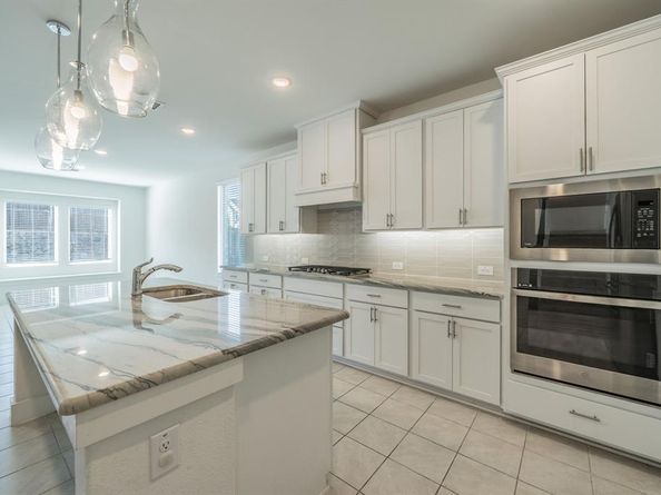 821  Reynolds Drive , Fate Texas 75087