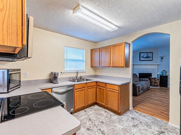 1612  Winter Pass Trail , Arlington Texas 76002