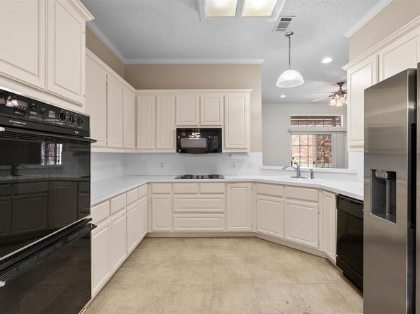 2603  Rockport Circle , Garland Texas 75044