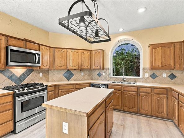 8302  Brentwood Street , Rowlett Texas 75088
