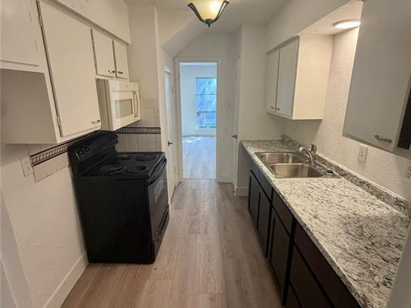 6620  Eastridge Drive  125, Dallas Texas 75231