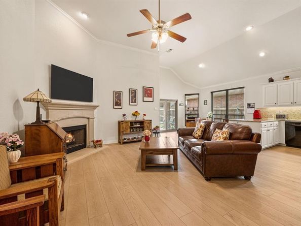 529  Branding Iron Trail , Fort Worth Texas 76131
